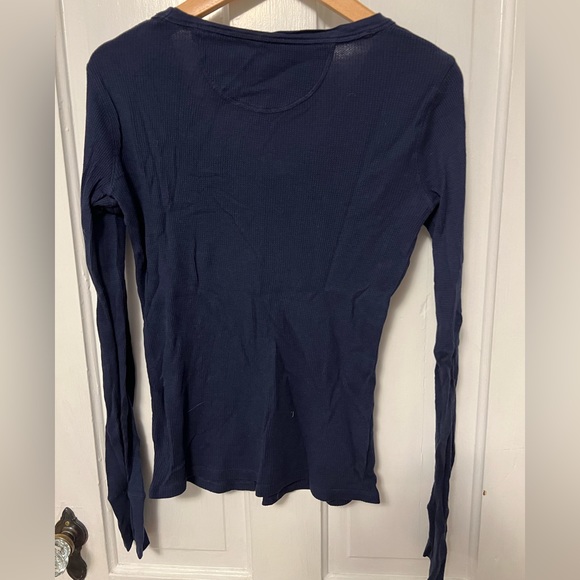 V neck navy waffle shirt - Picture 2 of 4